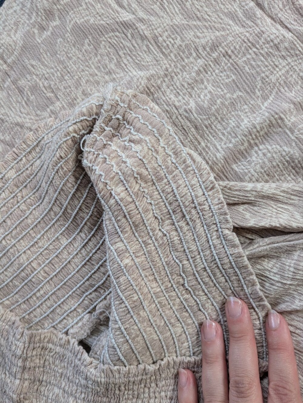 Sozy Felicia Wide Leg Paisley Floral Flowy Capri Pants in Taupe - Picture 11 of 13